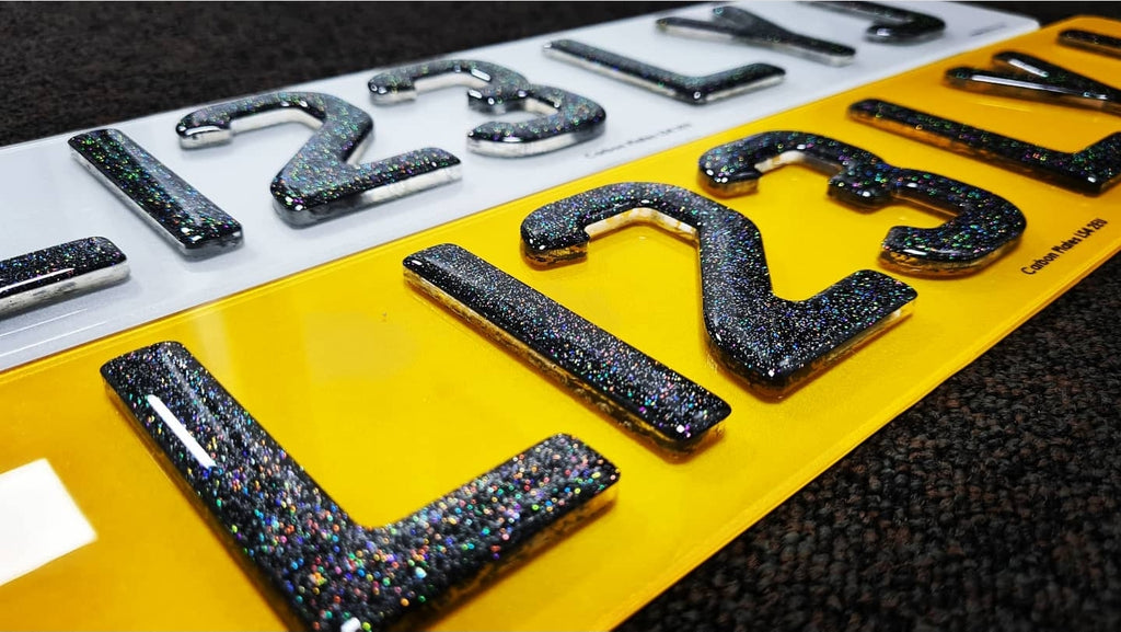 4D Glitter plates with a Crystal layer