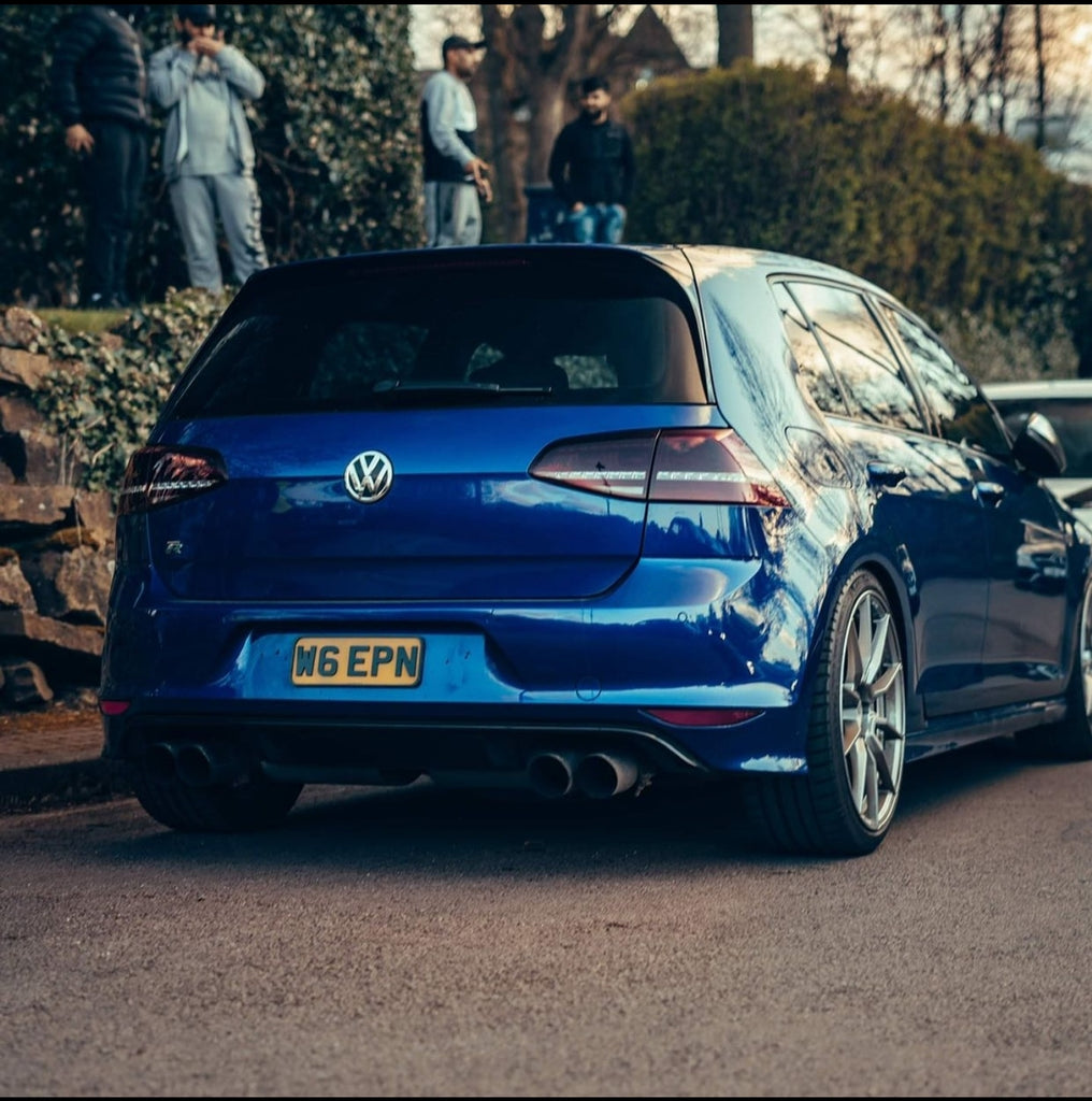 VW Golf R with some short 4D plates